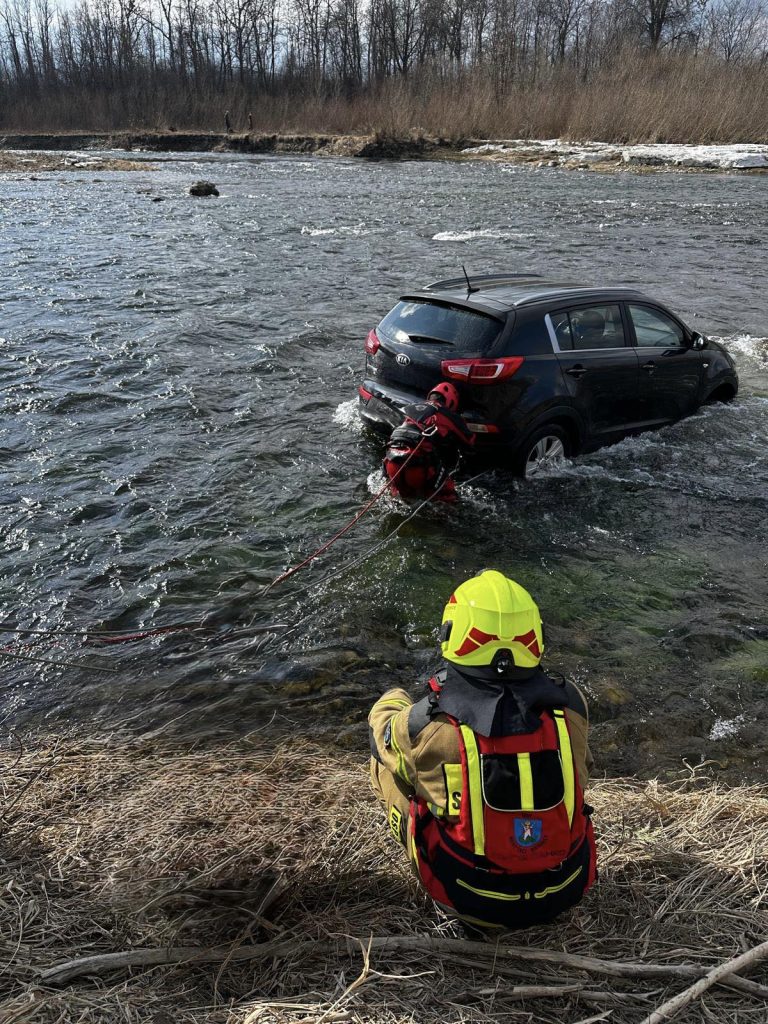 Zwłoki w Popradzie i samochód w rzece. Nowe ustalenia policji po dramatycznej akcji służb