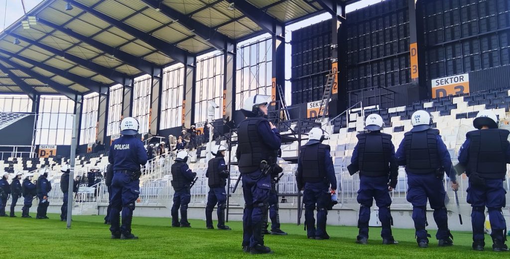 ćwiczenia policji w Nowym Sączu