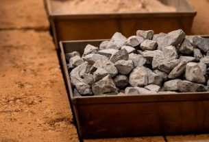 pozyskiwanie surowca w kopalni